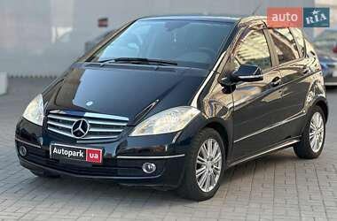 Хэтчбек Mercedes-Benz A-Class 2010 в 