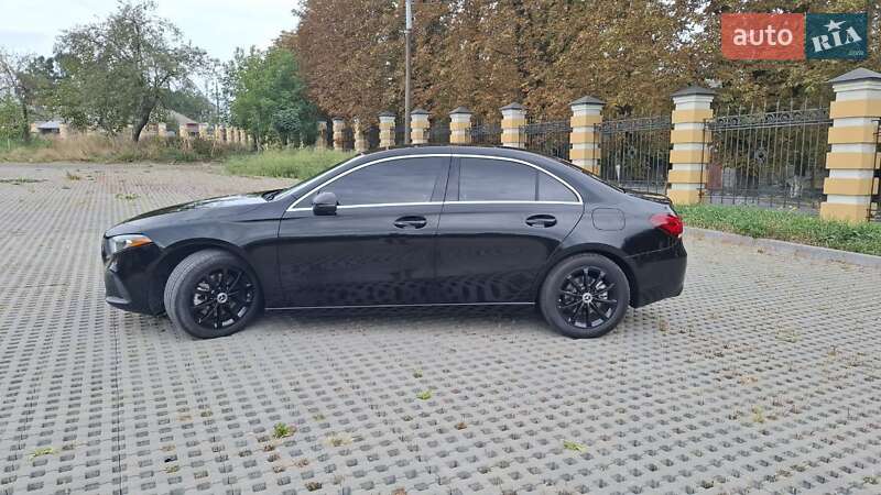 Седан Mercedes-Benz A-Class 2019 в Тульчині