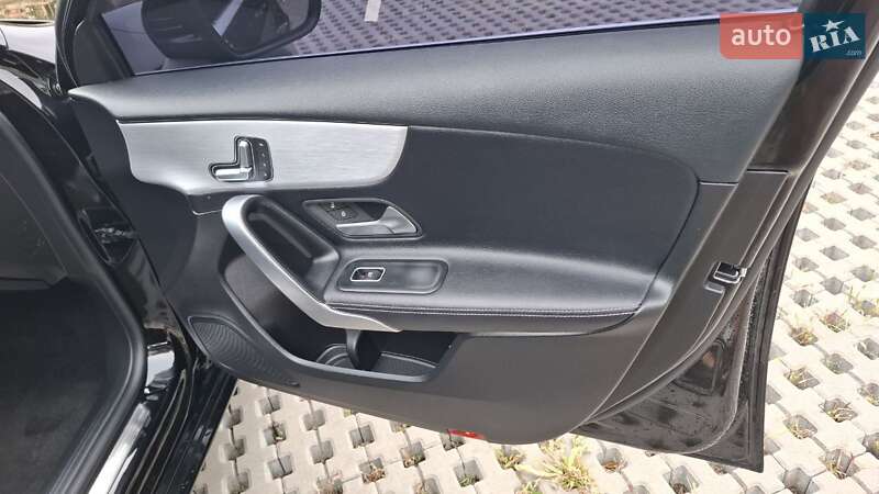 Седан Mercedes-Benz A-Class 2019 в Тульчині
