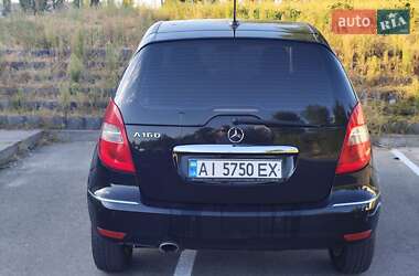 Купе Mercedes-Benz A-Class 2010 в 