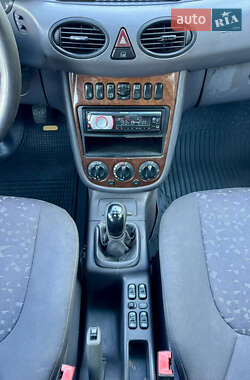 Хэтчбек Mercedes-Benz A-Class 2001 в 