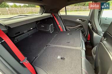Хэтчбек Mercedes-Benz A-Class 2013 в 