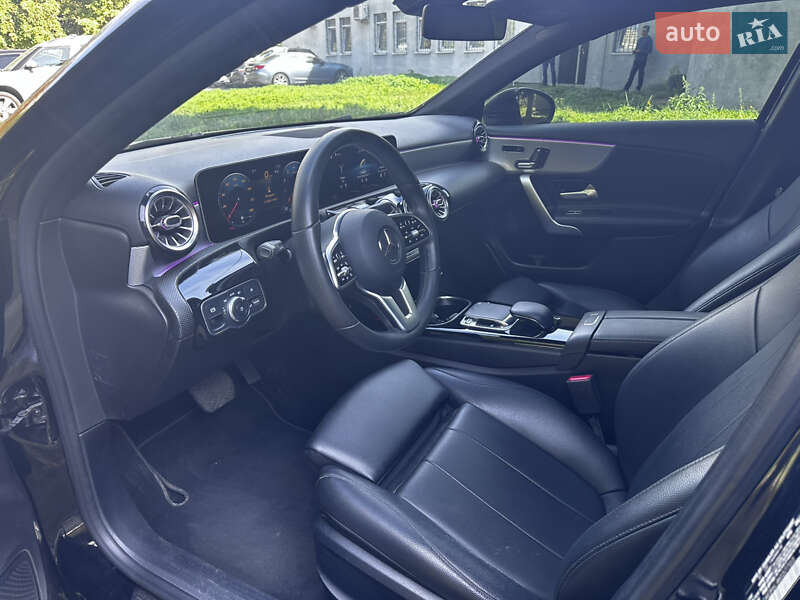 Седан Mercedes-Benz A-Class 2019 в Киеве