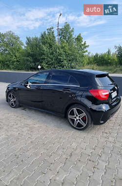 Хэтчбек Mercedes-Benz A-Class 2013 в 