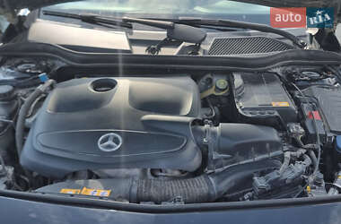 Хэтчбек Mercedes-Benz A-Class 2013 в 