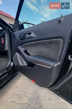 Хэтчбек Mercedes-Benz A-Class 2013 в 