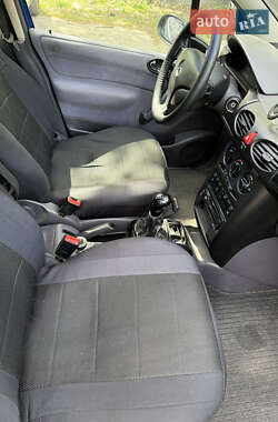 Хетчбек Mercedes-Benz A-Class 1999 в 