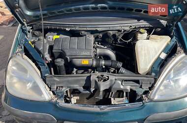 Хэтчбек Mercedes-Benz A-Class 2003 в 