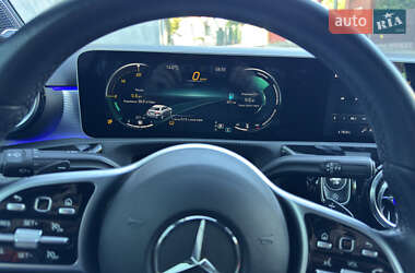 Седан Mercedes-Benz A-Class 2019 в 