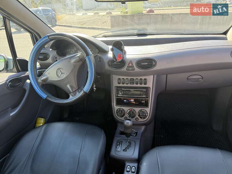 Хэтчбек Mercedes-Benz A-Class 2002 в Киеве