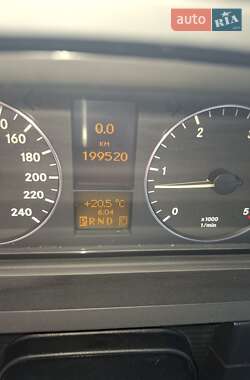 Хэтчбек Mercedes-Benz A-Class 2011 в 