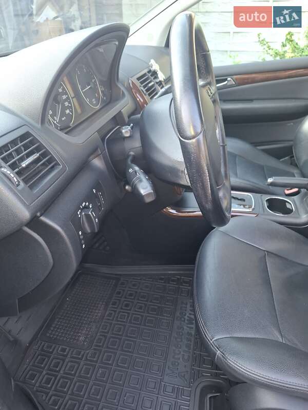 Хэтчбек Mercedes-Benz A-Class 2011 в Житомире