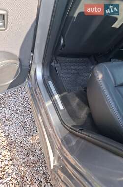 Хэтчбек Mercedes-Benz A-Class 2011 в 