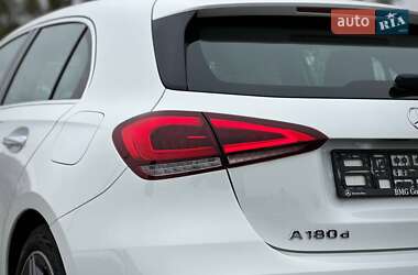 Хэтчбек Mercedes-Benz A-Class 2021 в 