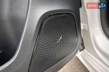 Хэтчбек Mercedes-Benz A-Class 2021 в 