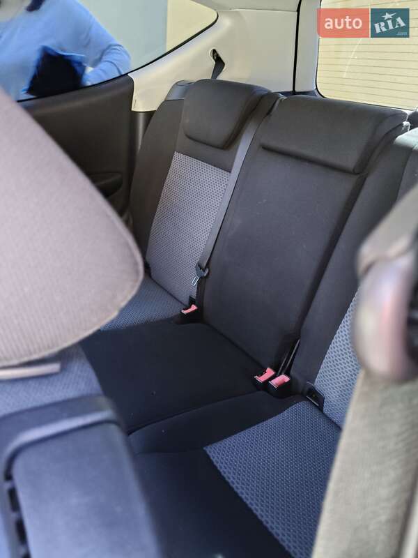 Хэтчбек Mercedes-Benz A-Class 2006 в Полонном фото 4 Хэтчбек Mercedes-Benz A-Class 2006 в Полонном