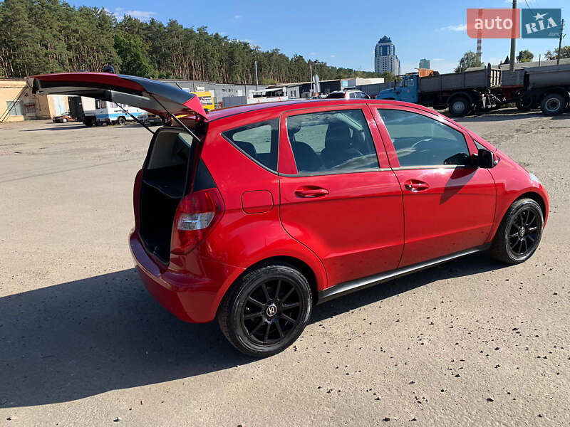 Хэтчбек Mercedes-Benz A-Class 2010 в Киеве фото 18 Хэтчбек Mercedes-Benz A-Class 2010 в Киеве