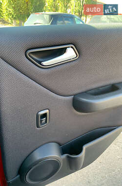 Хэтчбек Mercedes-Benz A-Class 2010 в 