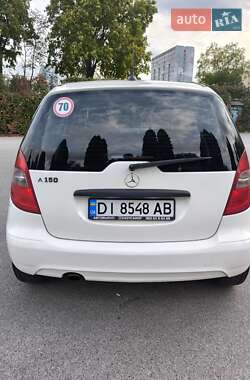 Хэтчбек Mercedes-Benz A-Class 2009 в 
