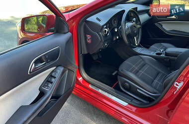 Хэтчбек Mercedes-Benz A-Class 2014 в 