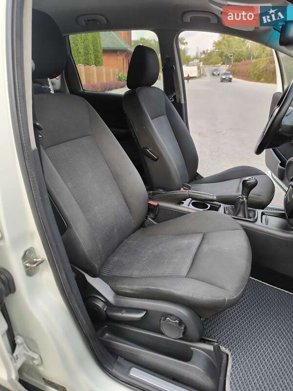 Хэтчбек Mercedes-Benz A-Class 2009 в Днепре