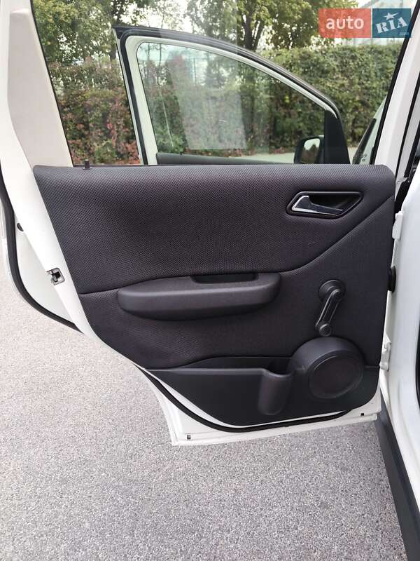 Хэтчбек Mercedes-Benz A-Class 2009 в Днепре