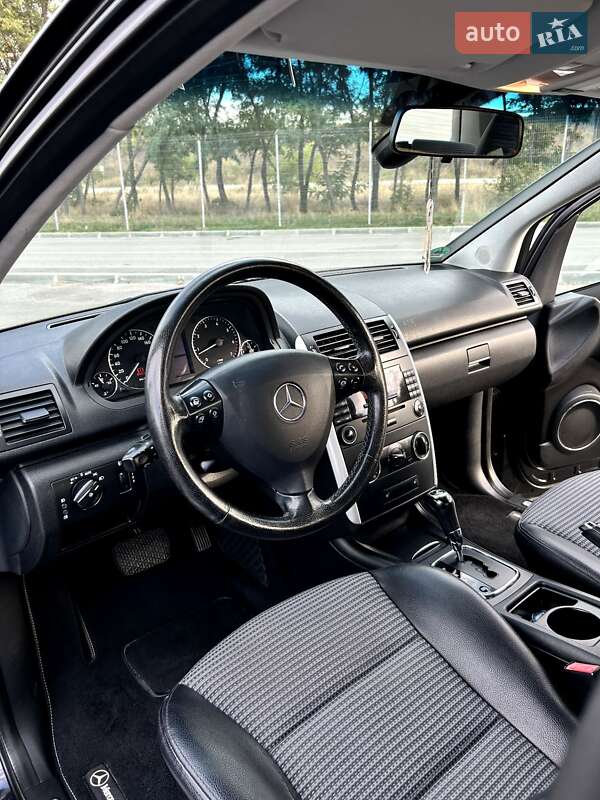 Хэтчбек Mercedes-Benz A-Class 2006 в Подгородном