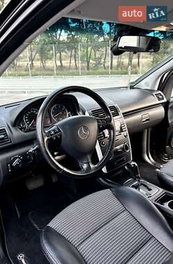 Хэтчбек Mercedes-Benz A-Class 2006 в 