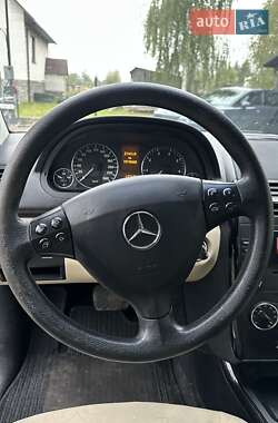 Хэтчбек Mercedes-Benz A-Class 2006 в  фото 21 Хэтчбек Mercedes-Benz A-Class 2006 в