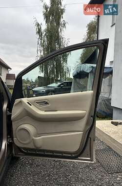 Хэтчбек Mercedes-Benz A-Class 2006 в  фото 25 Хэтчбек Mercedes-Benz A-Class 2006 в