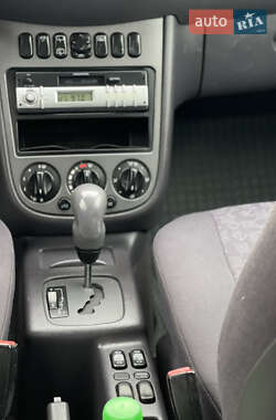 Хэтчбек Mercedes-Benz A-Class 2001 в 