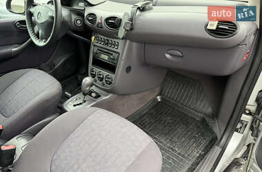Хэтчбек Mercedes-Benz A-Class 2003 в 