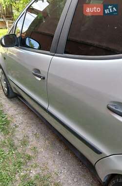 Хэтчбек Mercedes-Benz A-Class 2003 в 