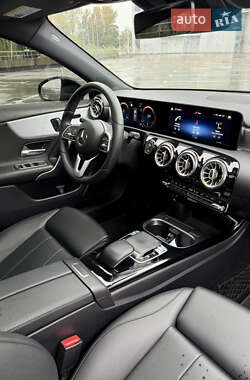 Седан Mercedes-Benz A-Class 2021 в 