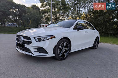 Седан Mercedes-Benz A-Class 2019 в Киеве