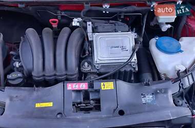 Хэтчбек Mercedes-Benz A-Class 2011 в 