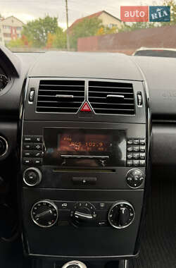 Хэтчбек Mercedes-Benz A-Class 2005 в  фото 23 Хэтчбек Mercedes-Benz A-Class 2005 в