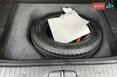 Хэтчбек Mercedes-Benz A-Class 2011 в 
