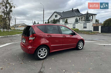 Хэтчбек Mercedes-Benz A-Class 2011 в 