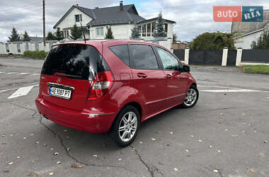 Хэтчбек Mercedes-Benz A-Class 2011 в 