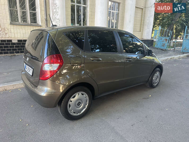 Хэтчбек Mercedes-Benz A-Class 2010 в Прилуках фото 6 Хэтчбек Mercedes-Benz A-Class 2010 в Прилуках