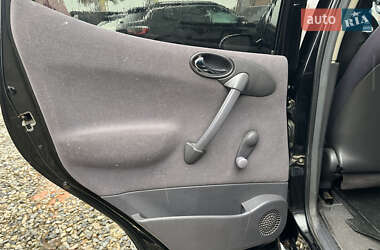 Хэтчбек Mercedes-Benz A-Class 2000 в 