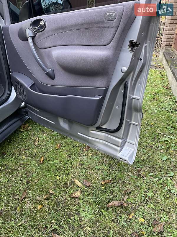 Хэтчбек Mercedes-Benz A-Class 1999 в Бориславе фото 13 Хэтчбек Mercedes-Benz A-Class 1999 в Бориславе