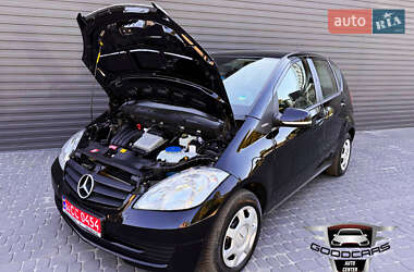 Хэтчбек Mercedes-Benz A-Class 2009 в 