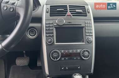 Хетчбек Mercedes-Benz A-Class 2010 в 