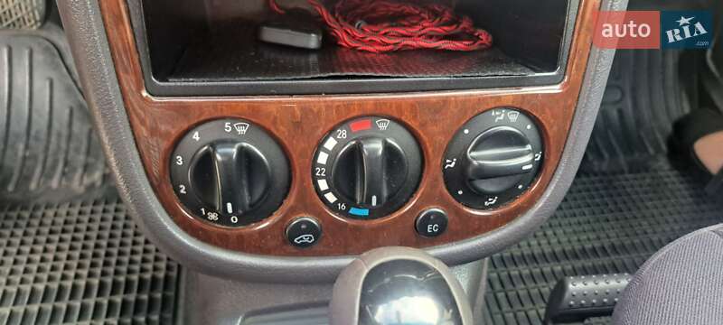Хэтчбек Mercedes-Benz A-Class 2001 в Рахове фото 2 Хэтчбек Mercedes-Benz A-Class 2001 в Рахове