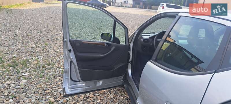 Хэтчбек Mercedes-Benz A-Class 2001 в Рахове фото 19 Хэтчбек Mercedes-Benz A-Class 2001 в Рахове