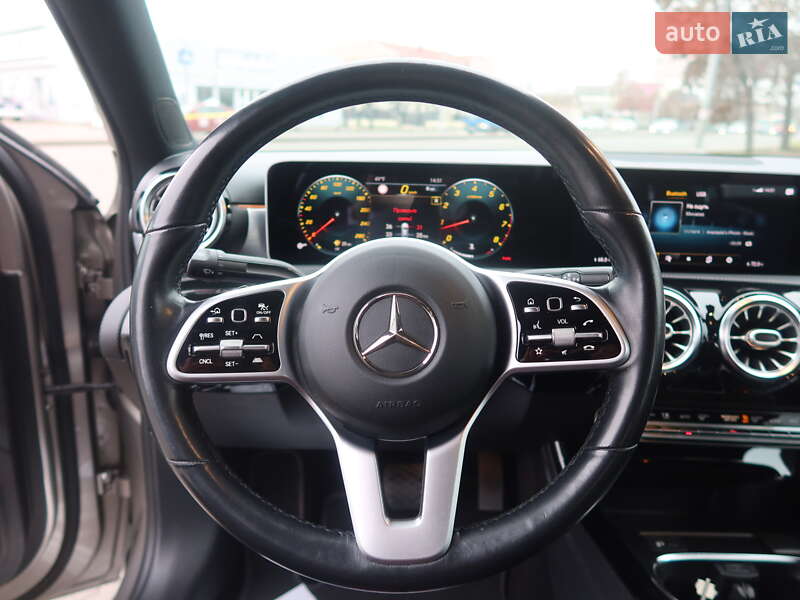 Седан Mercedes-Benz A-Class 2019 в Одессе
