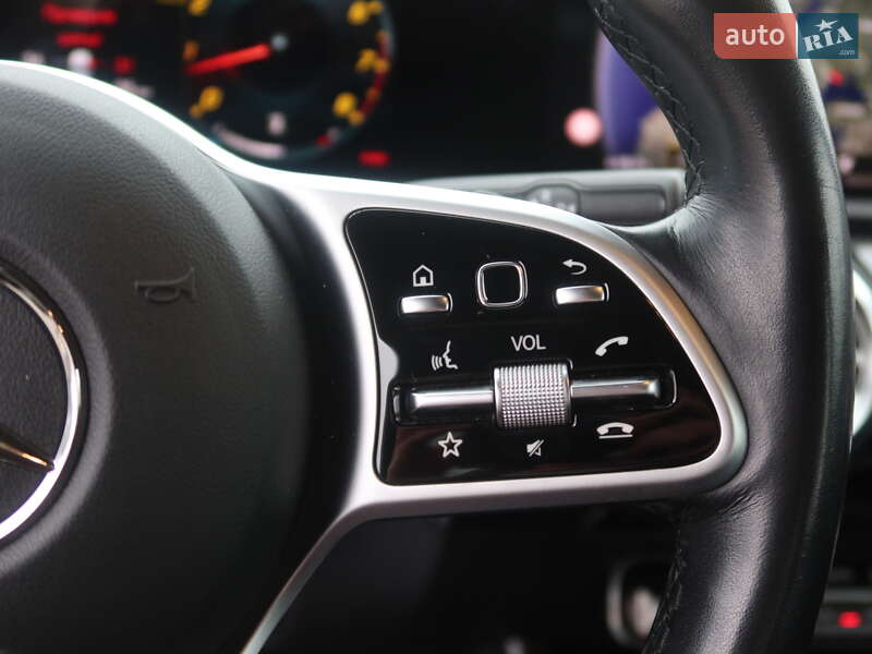 Седан Mercedes-Benz A-Class 2019 в Одессе