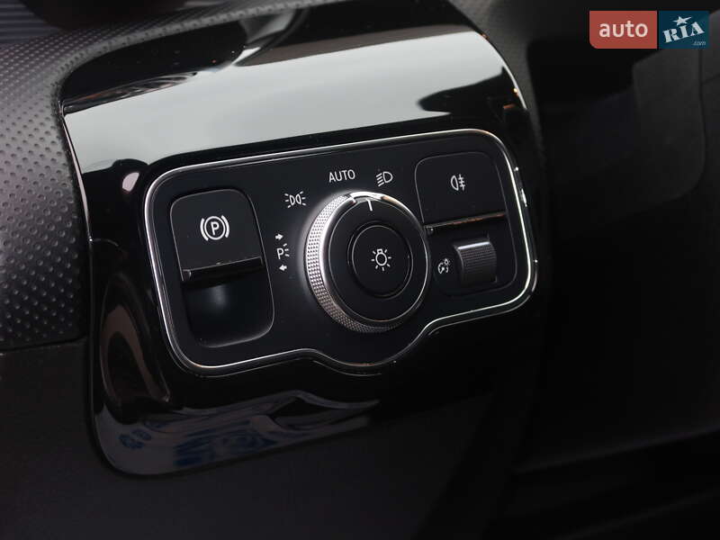 Седан Mercedes-Benz A-Class 2019 в Одессе